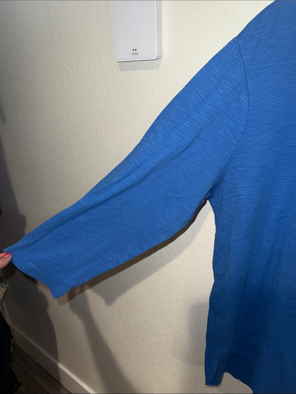 Kirkland Signature size XL blue top and a beautiful necklace bundle! - Picture 3 of 7